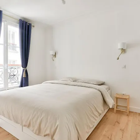 A Montmartre-sacre Coeur Apartment